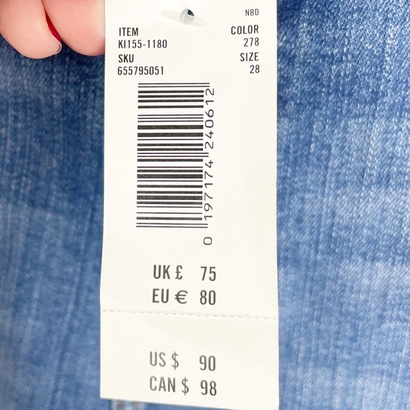 NEW Abercrombie and Fitch The Flare Ultra High Rise Jean Medium Wash Denim 28 6R - Picture 7 of 8